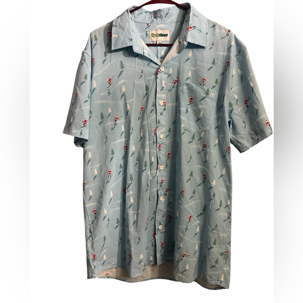 Tipsy Elves Men's Christmas Skiing Santa Hawaiian Button Down Shirt Sz Large